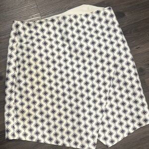 Loft Elegant Patterned White Skirt Size 10